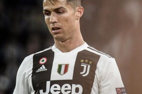 亚博官方网站包含从阿贾克斯迎法甲关键赛到北京首钢冲刺阶段伤情更新，C罗在日本队比赛中刷新纪录的词条